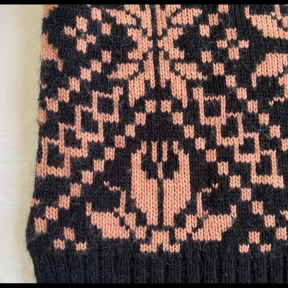 Warm H&M sweater - Picture 9 of 13